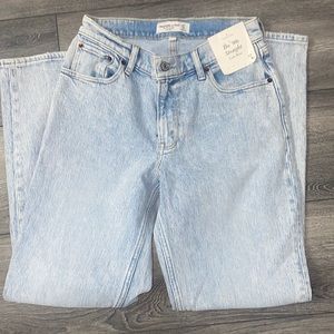 Abercrombie low rise 90s straight jeans